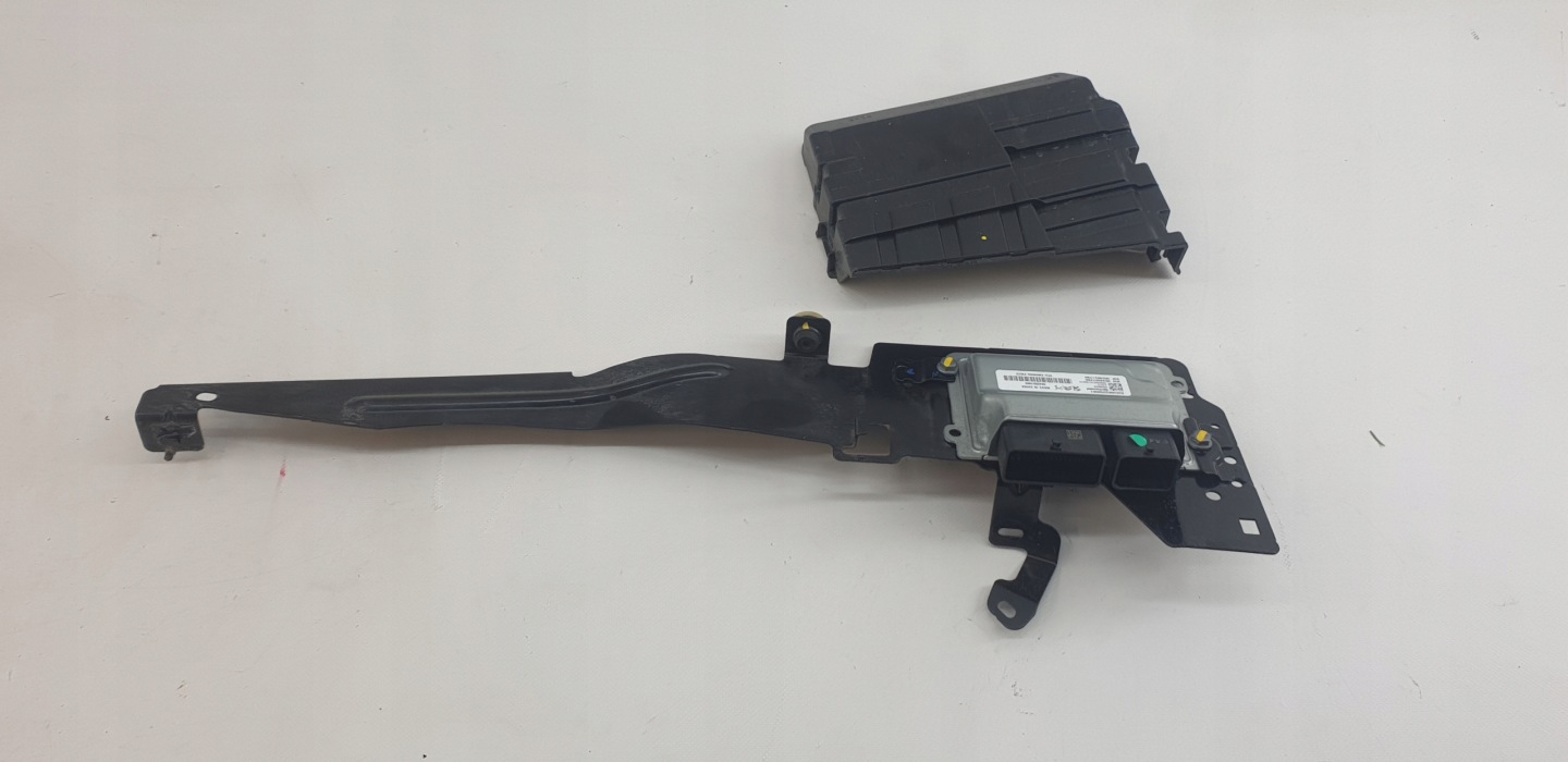 PEUGEOT 508 II HYBRYDA 2021 module 9842551880 support