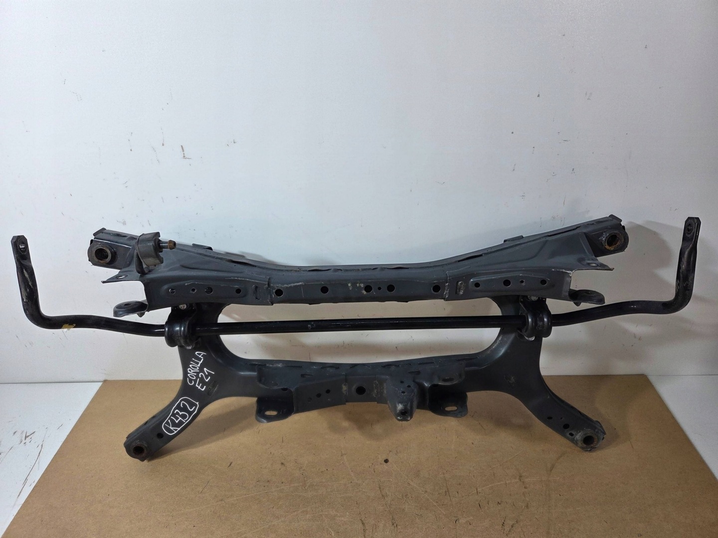 Toyota Corolla E210 E21 Achsträger Achsträgers hinten (K432)