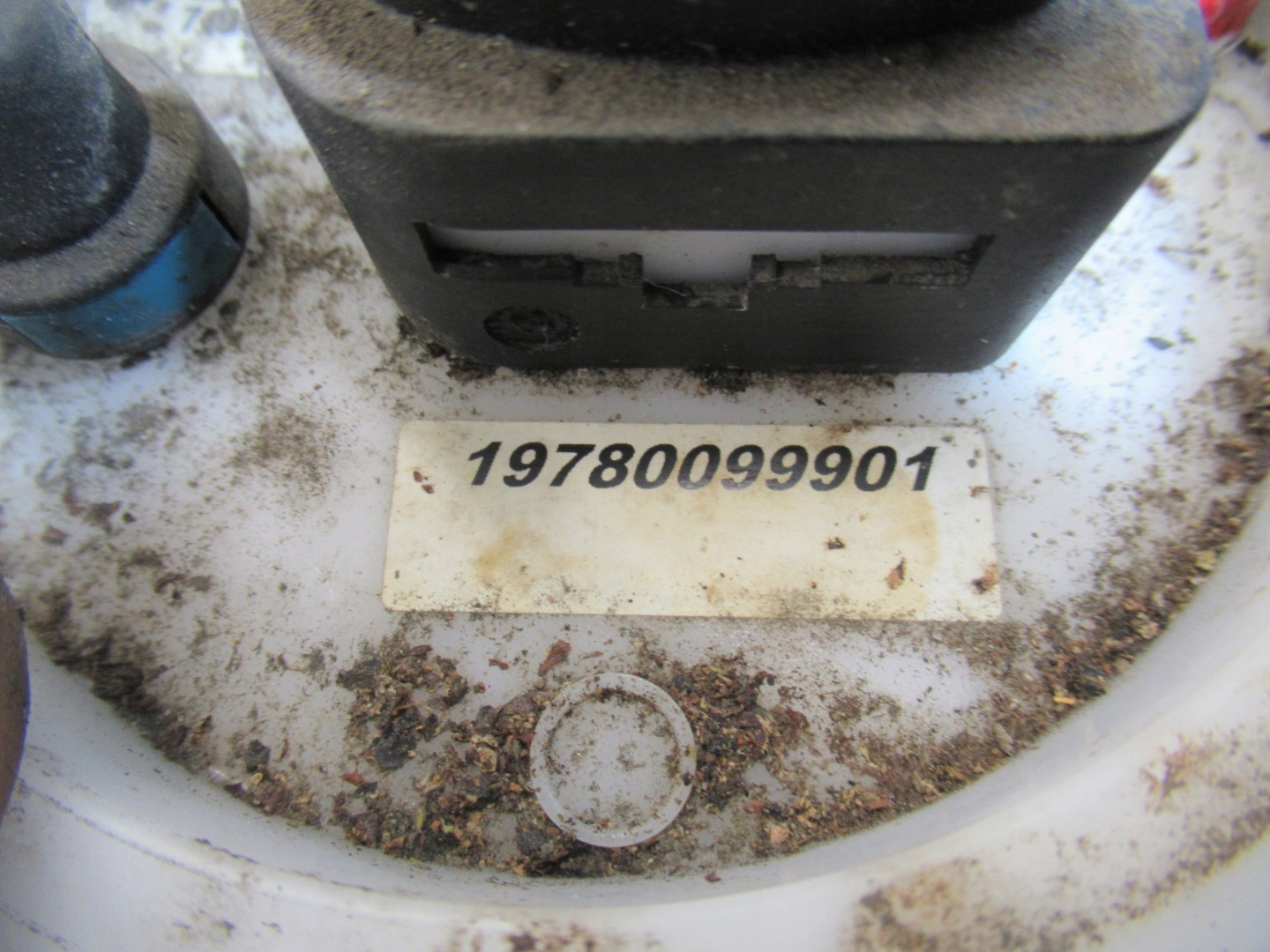 feed pump VOLKSWAGEN POLO 4 1.4 FSI 700468850