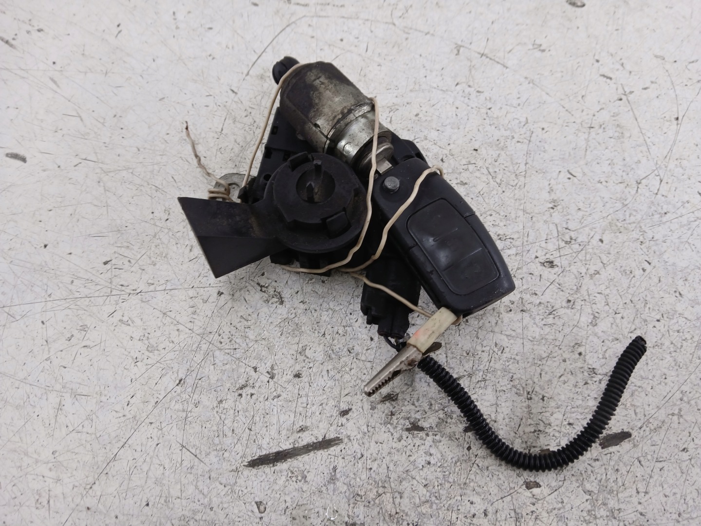 FORD FOCUS MK2 bonnet latch lock RYGIEL key