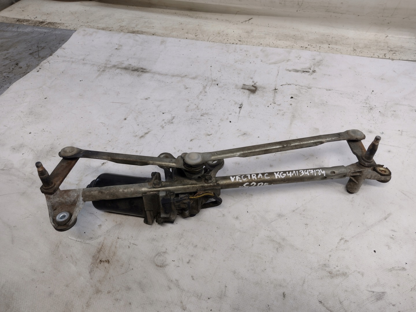 Wischergestänge przednich Opel Vectra C lift HB