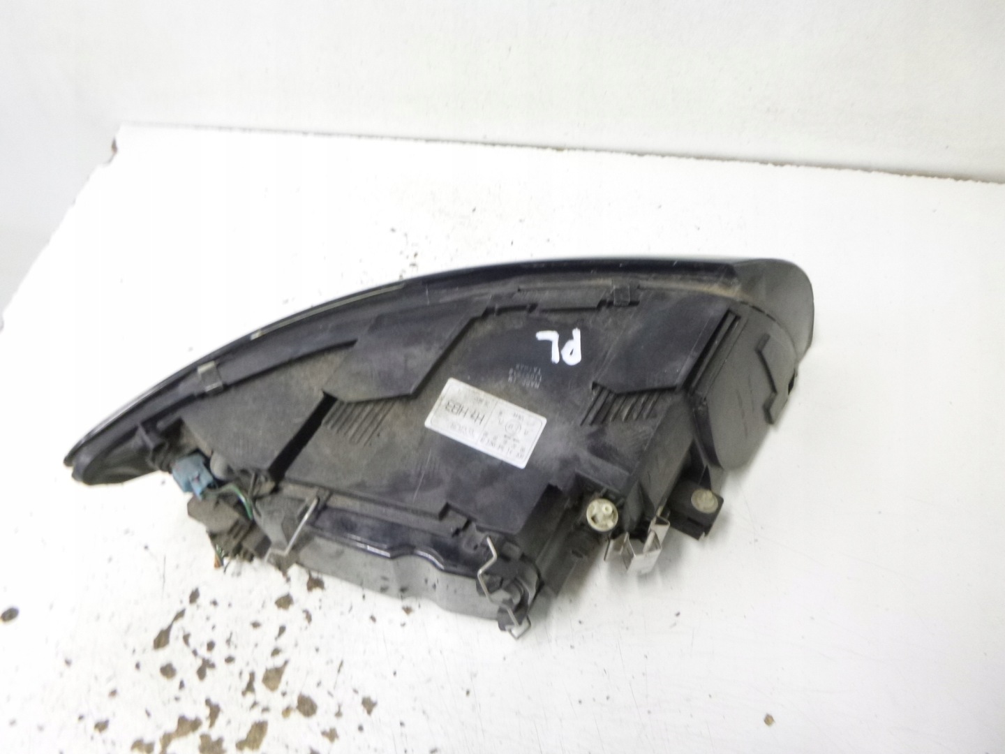 light front left Volvo V50 2005r.