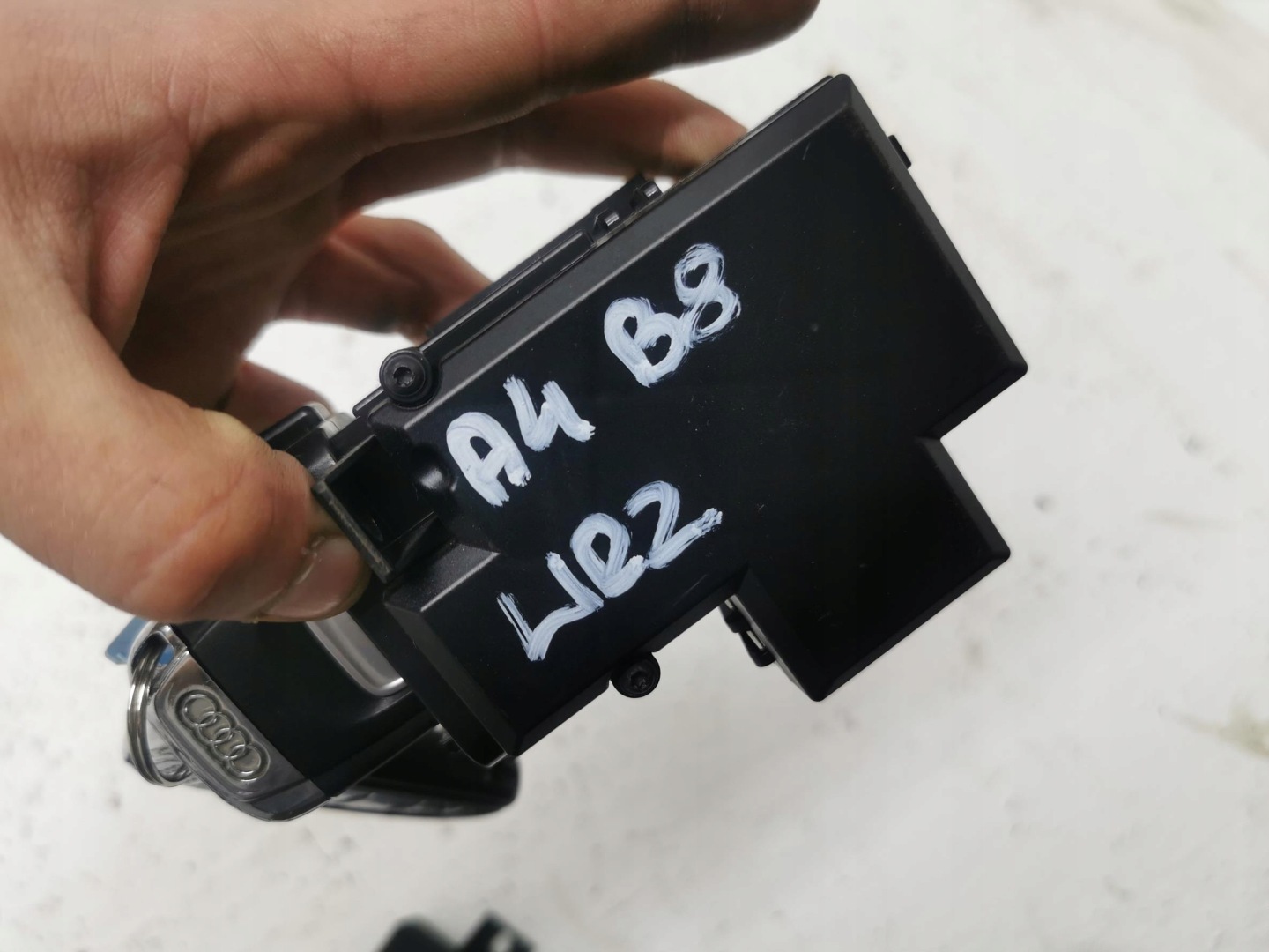 ignition key AUDI A4 B8 2.7 V6 TDI 8K0909131D