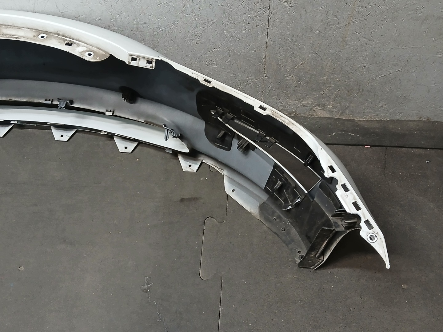 Paraurti Anteriore TESLA III 3