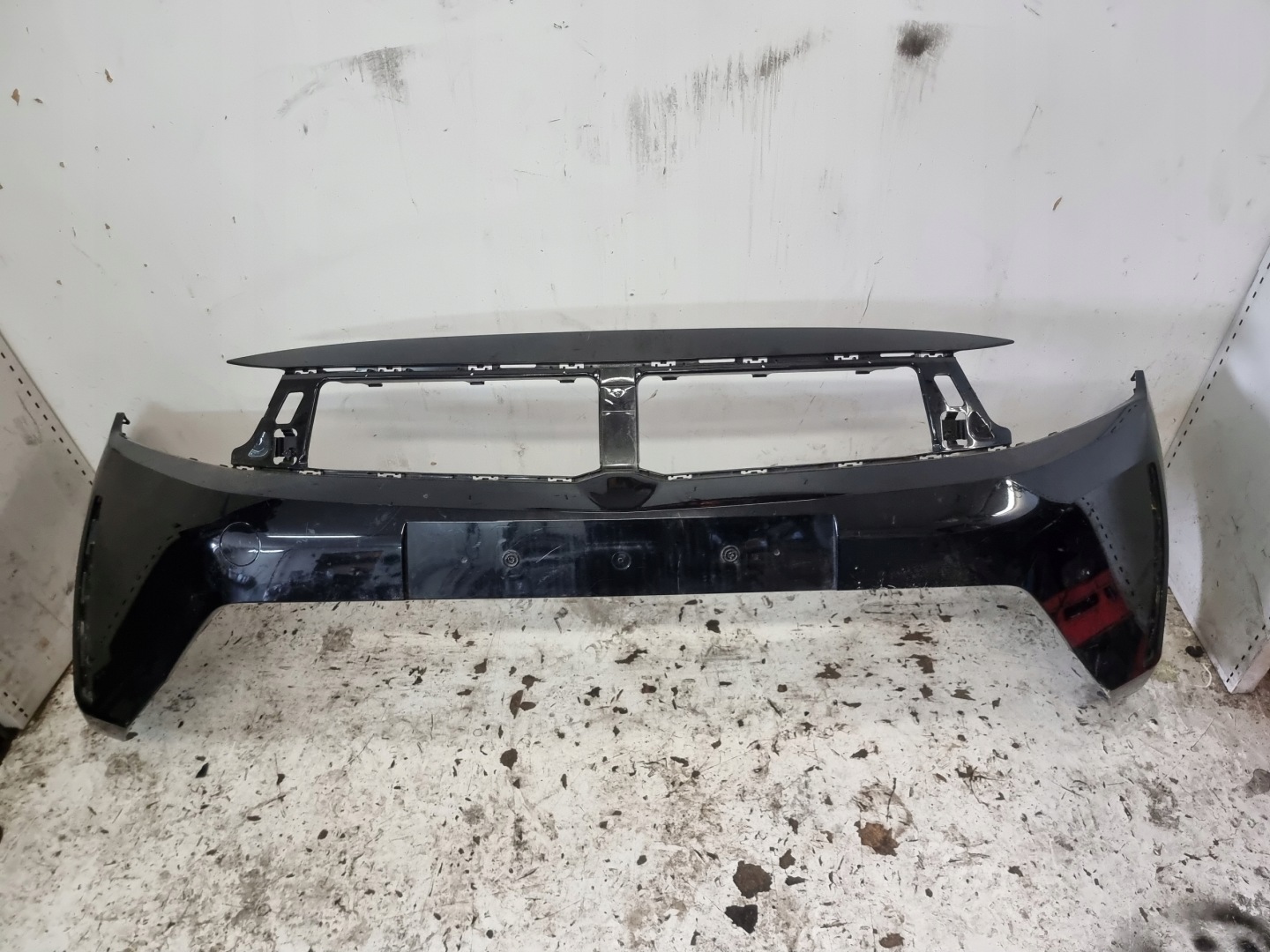 OPEL CORSA F LIFT bumper front front GORA of a bumper without PDC