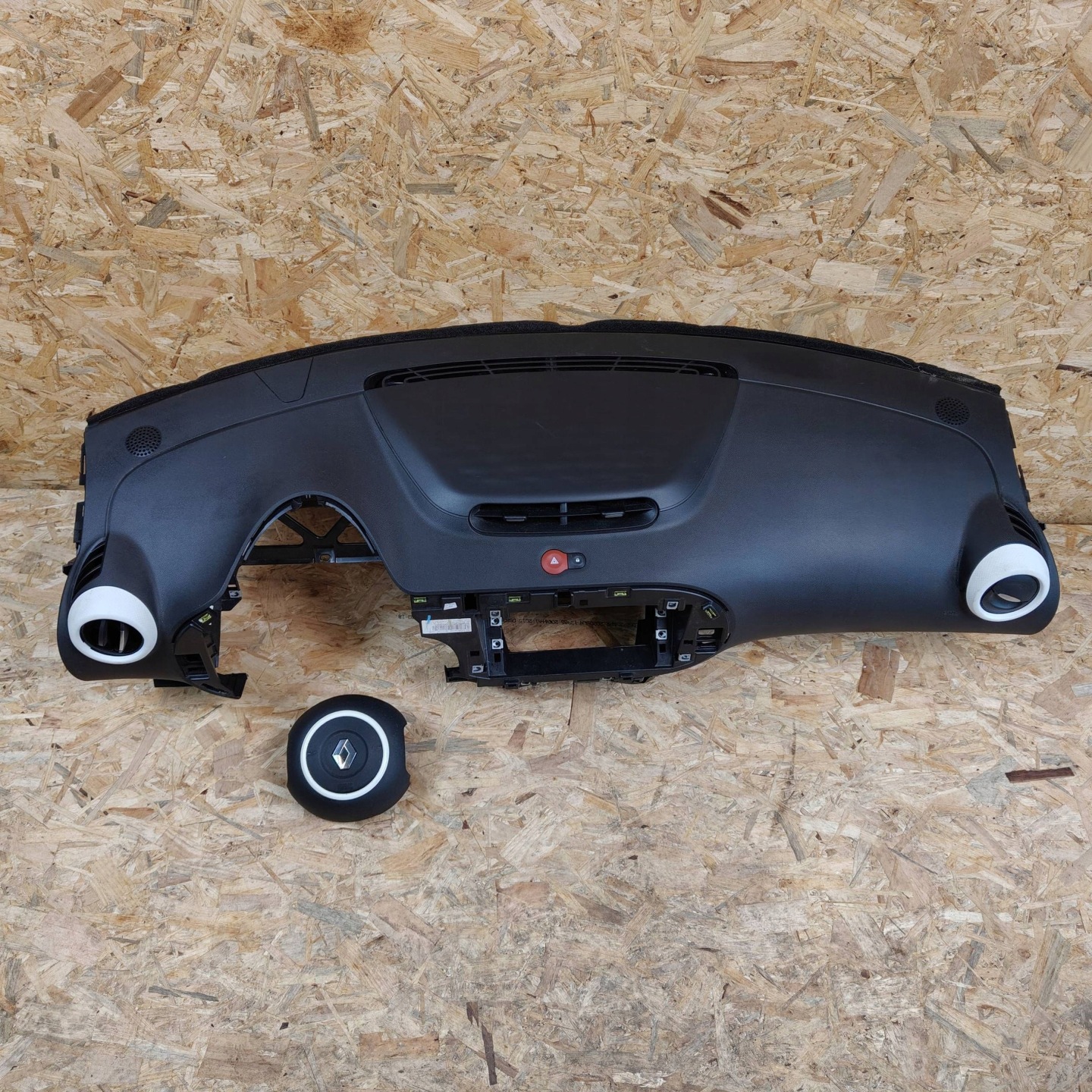 dashboard instrument panel Renault Twingo III