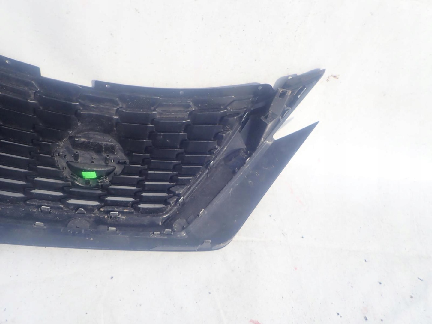 NISSAN JUKE II 2 19-> Grill Grill