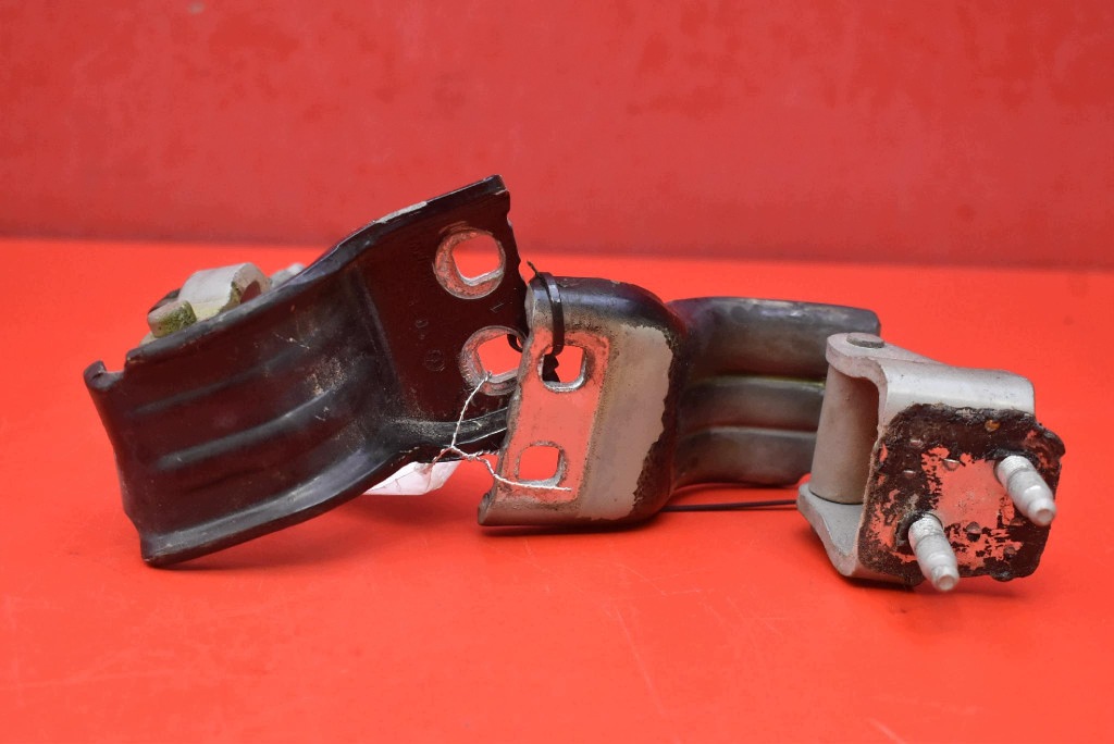 hinge hinges bonnet rear part boot 3C9827301D 3C9827302D VW PASSAT B7 KOMBI