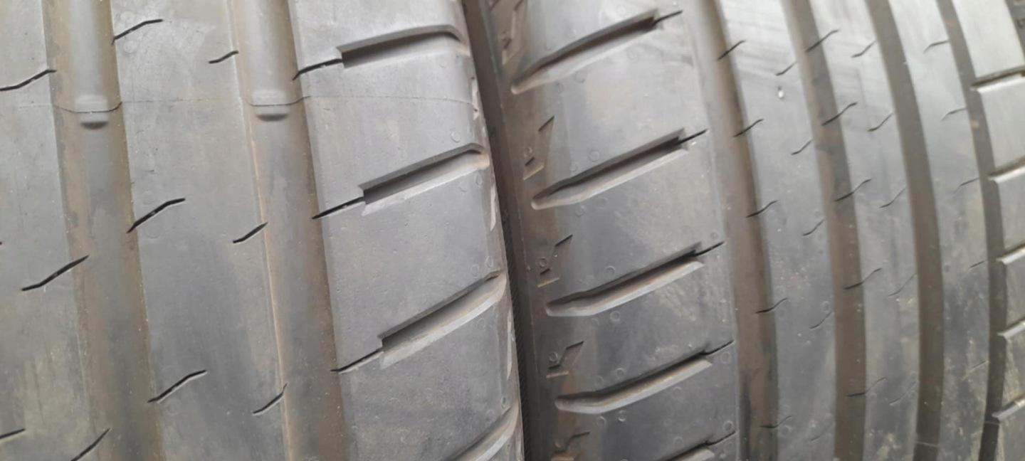 BRIDGESTONE POTENZA 215/40R18 89Y