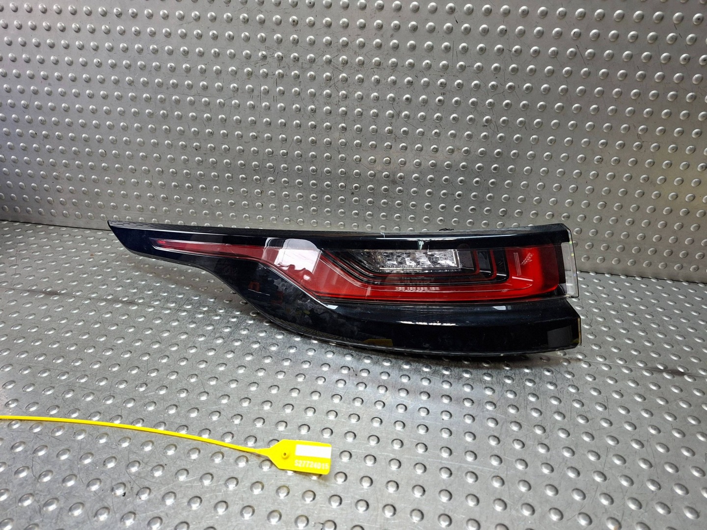 light rear part left LED RANGE ROVER VELAR L560 17-23 EU J8A2-13405-AG