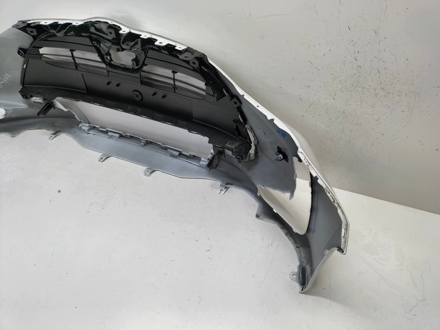 Frontstoßstange vorne TOYOTA YARIS 4 IV 20
