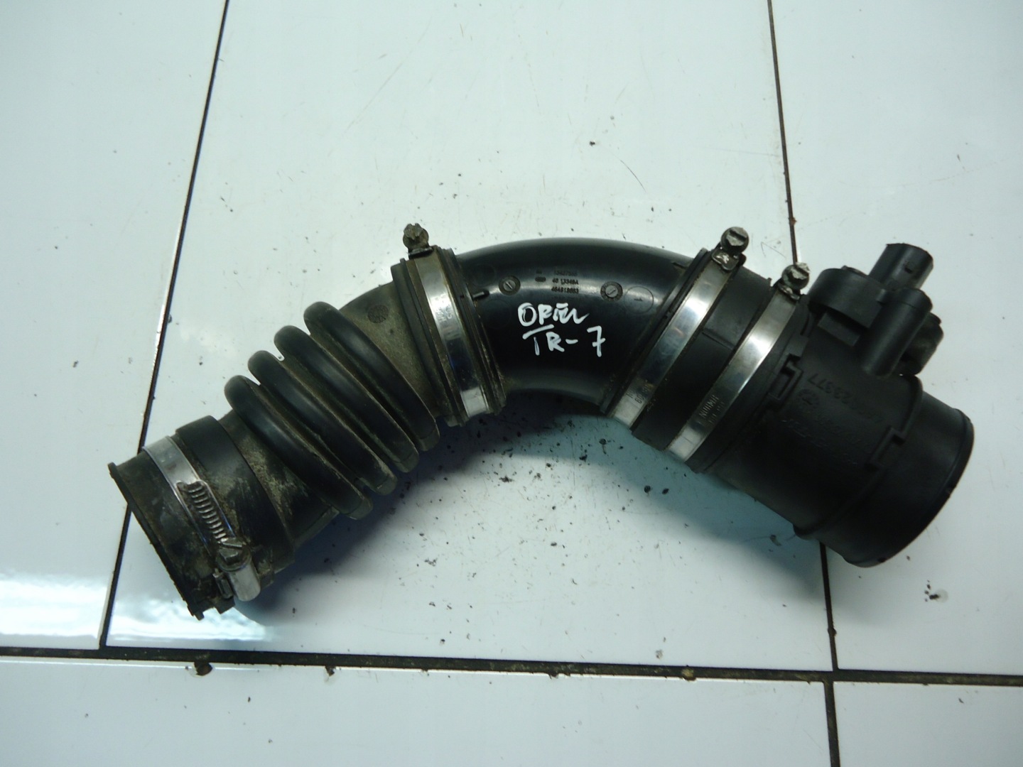 OPEL CORSA E 1.3 CDTI pipe air 13427555 flow meter 13274755