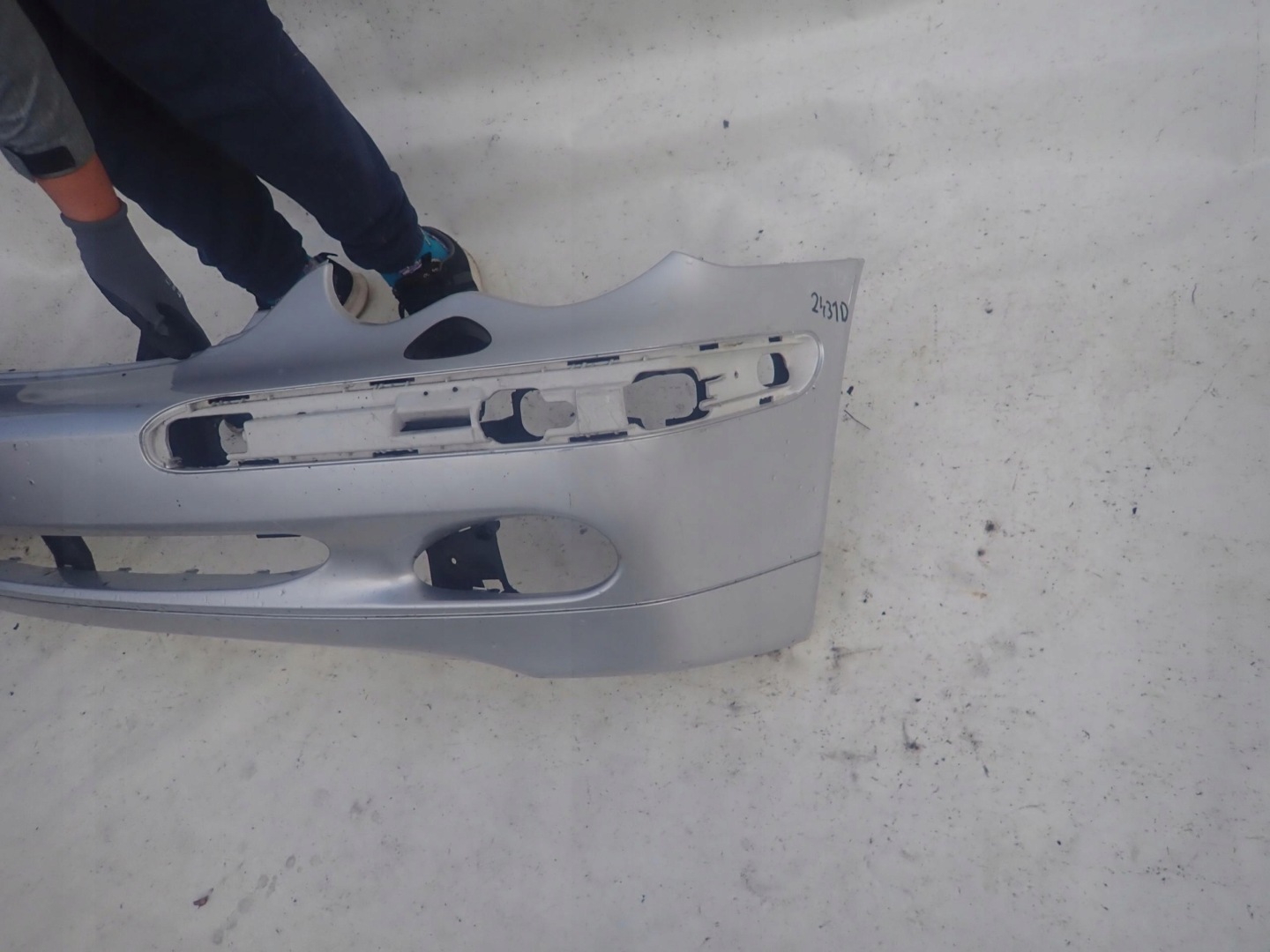 MERCEDES W203 00-04 bumper front washer