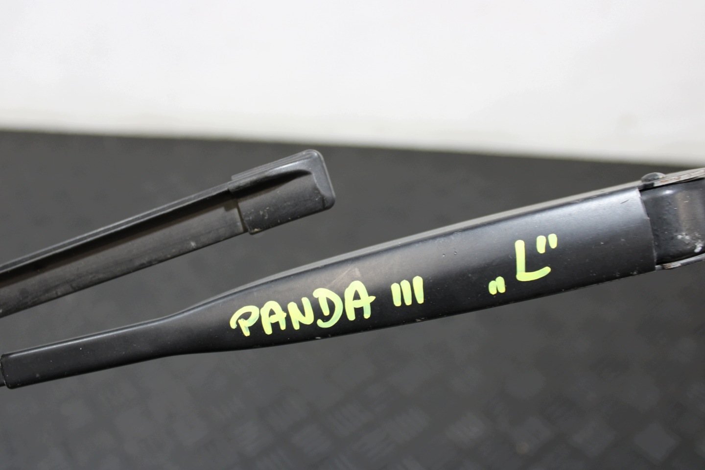 wiper arm wiper left FIAT PANDA III 3 2016