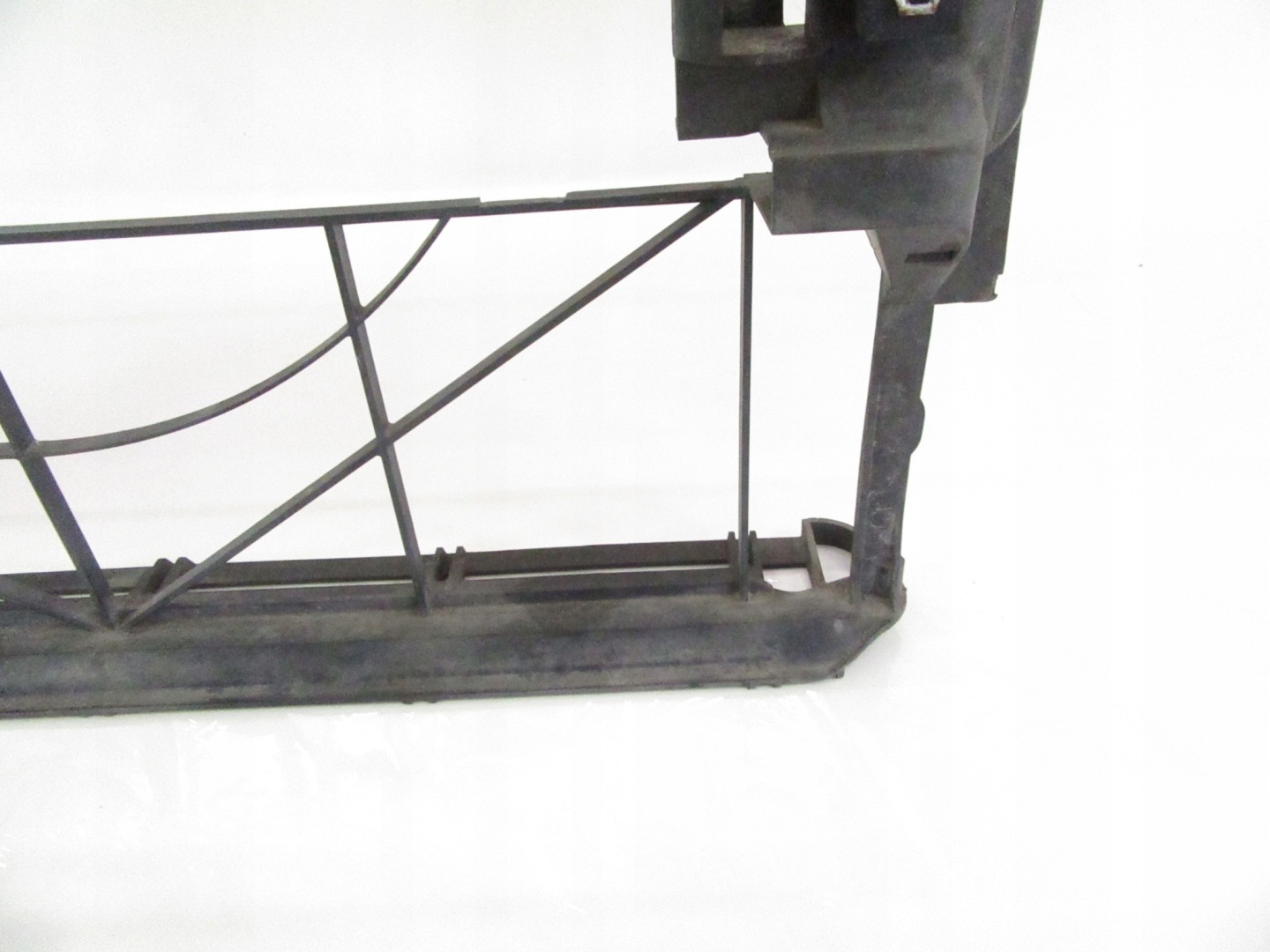 cover holder radiator frame BMW E53 X5 1439105
