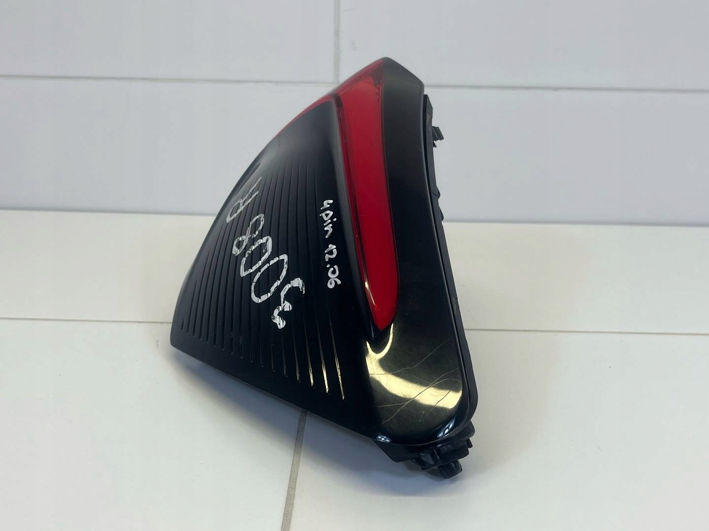 light rear right side Peugeot 3008 2 2019 9810477080