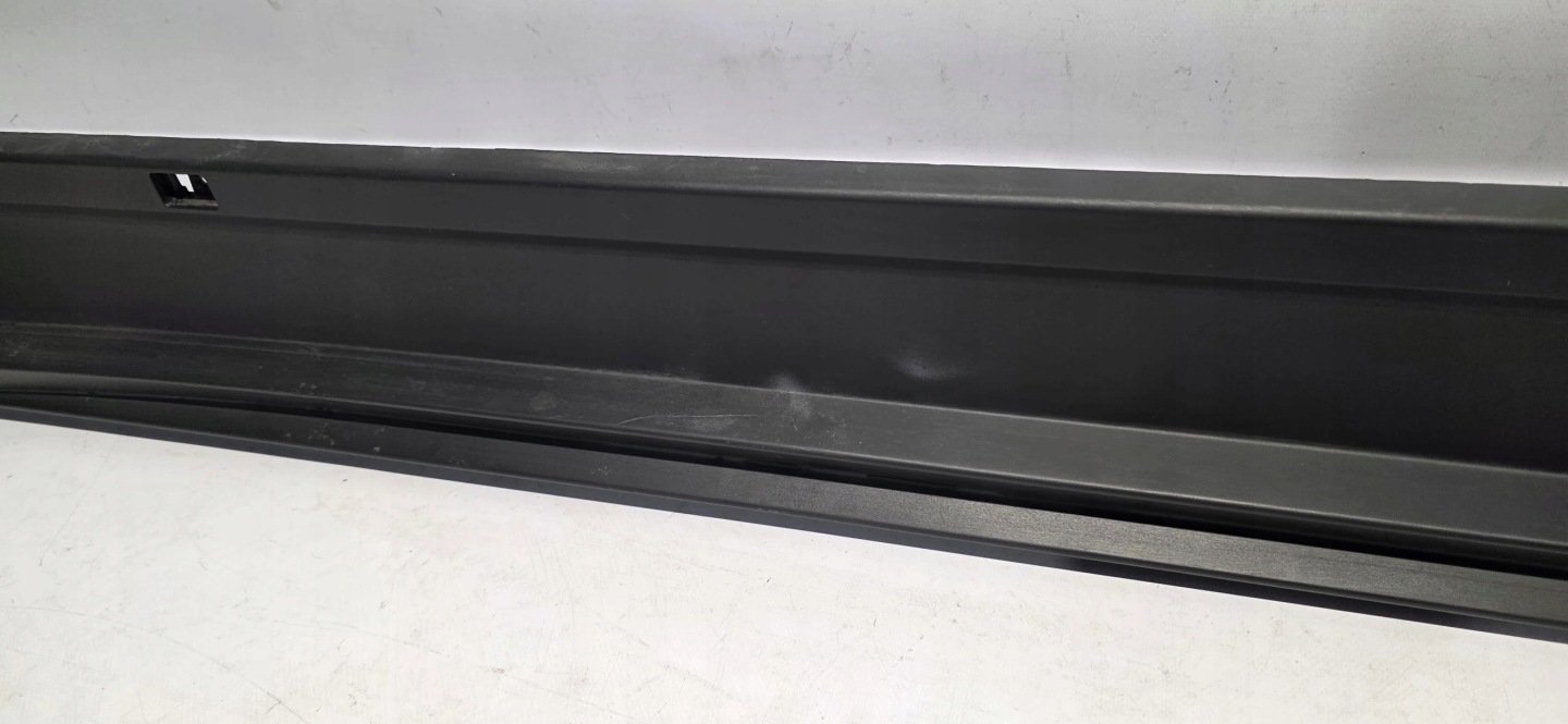 moulding threshold right LEXUS LBX 23- original 75850-52110