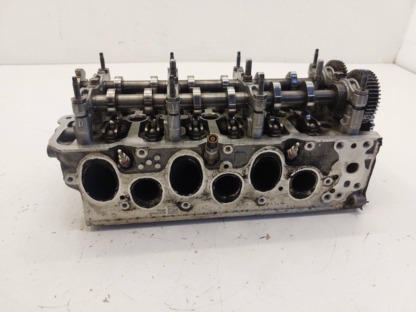 VW AMAROK AUDI A4 A5 A6 A7 Q7 4M 3.0 TDI CRT vačky hlava pravá 059354GK
