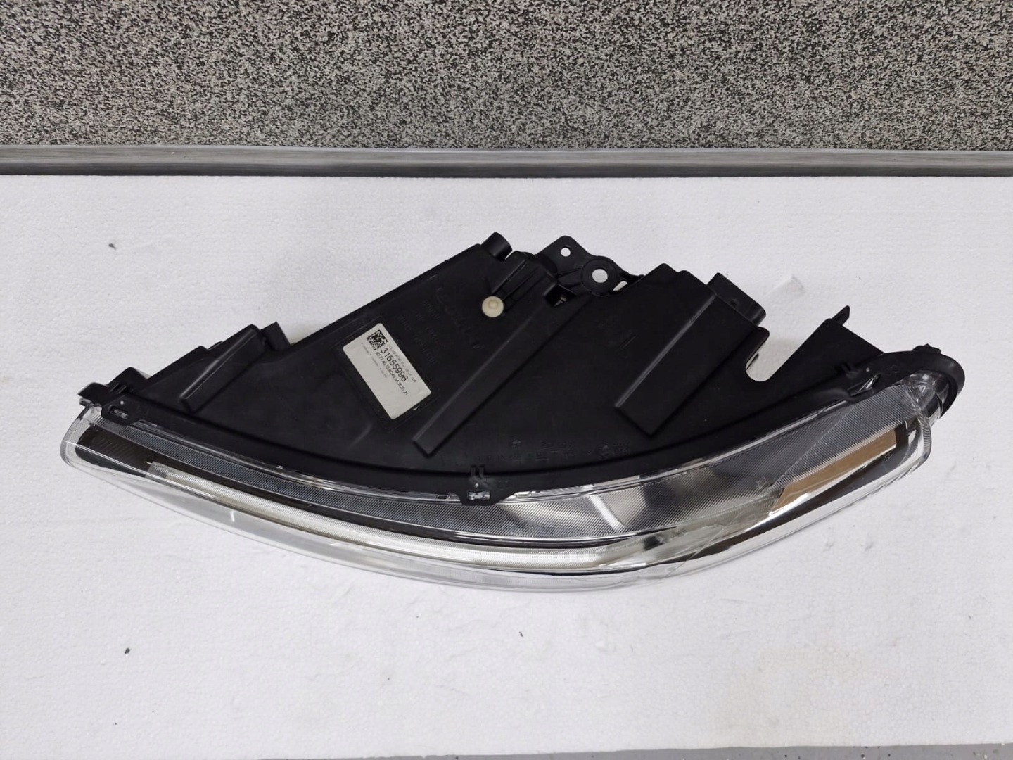 light left Volvo XC40 Full Led USA 2021
