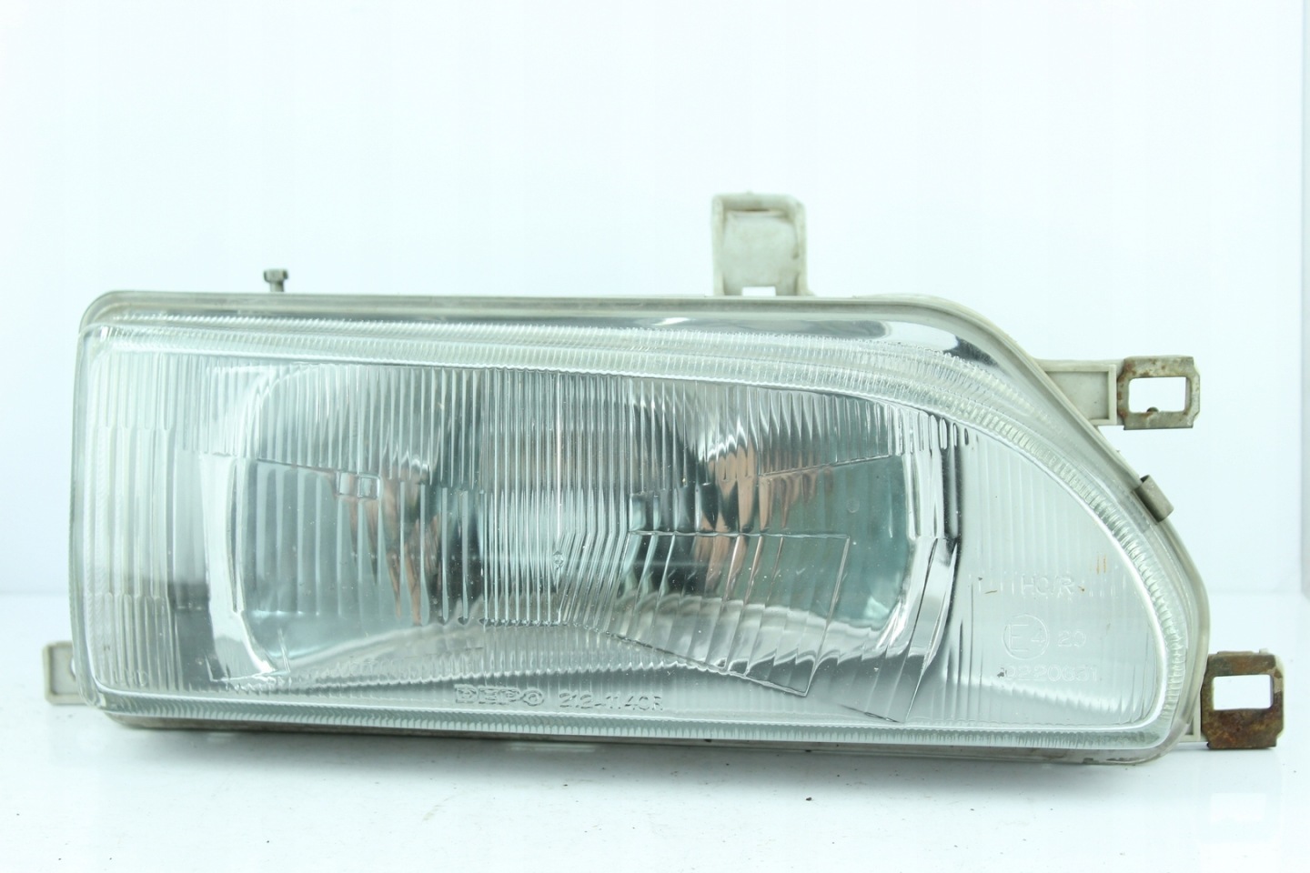 REFLEKTOR light front TOYOTA COROLLA right 082121140 DEPO