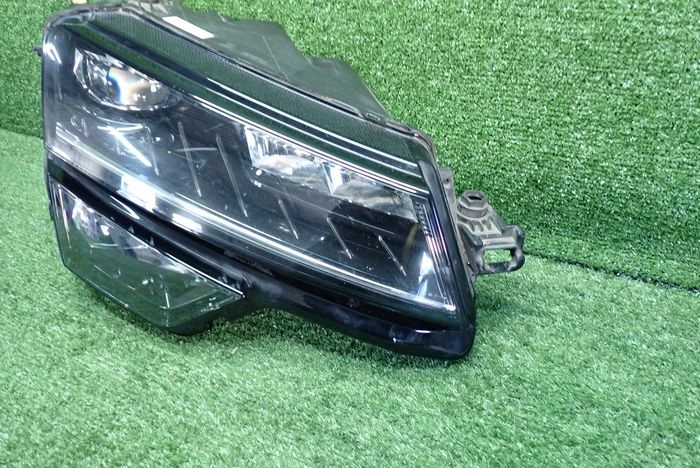 SKODA KAROQ FULL LED 16-21 reflektor right light right