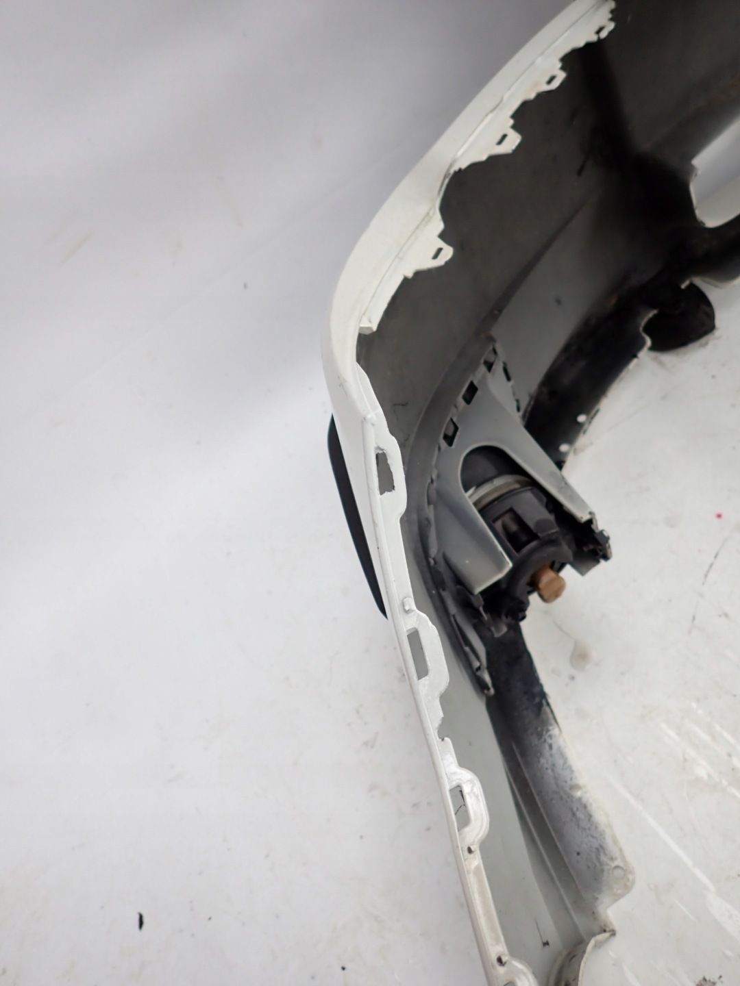 SUBARU LEGACY 09-12 sedan bumper front front washers 57704AJ030