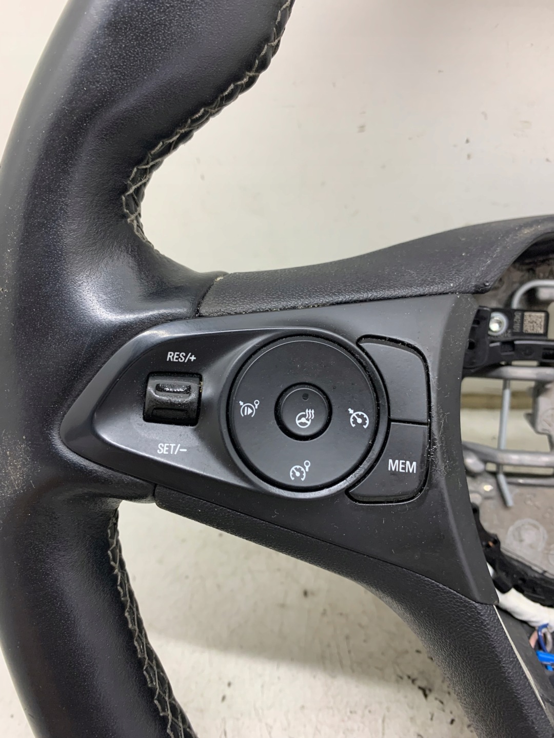 steering wheel, leather black MULTI GRZANA 647392300A OPEL CORSA F 19