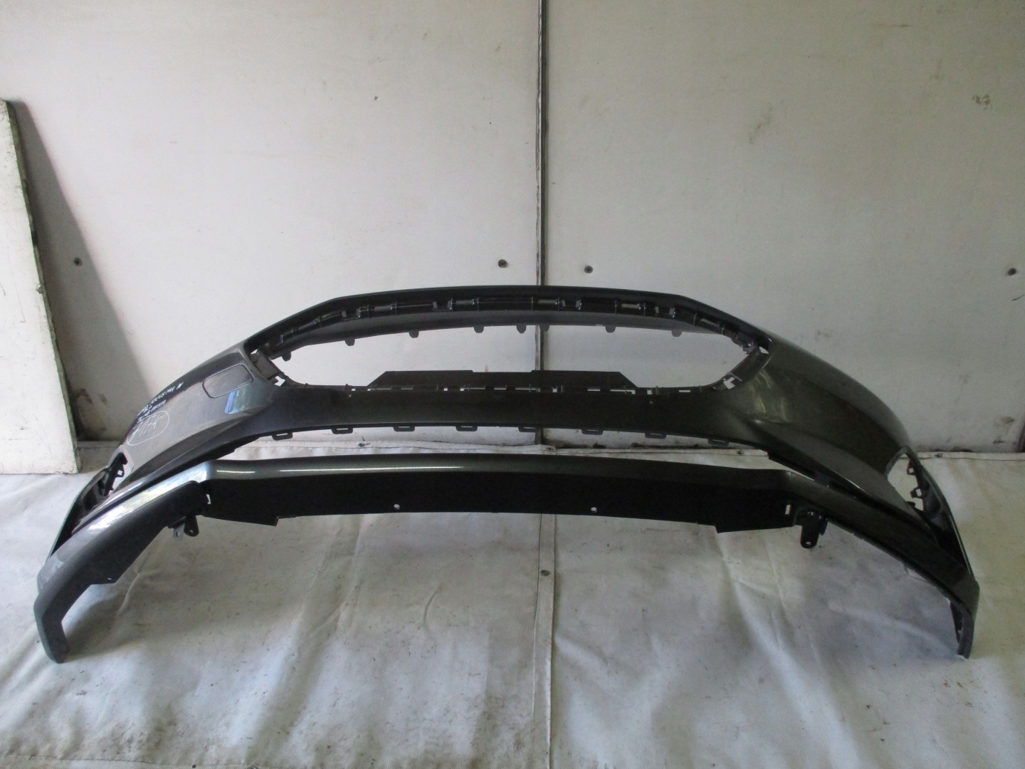 nárazník předek přední Ford Focus MK4 IV 18r- JX7B17757A