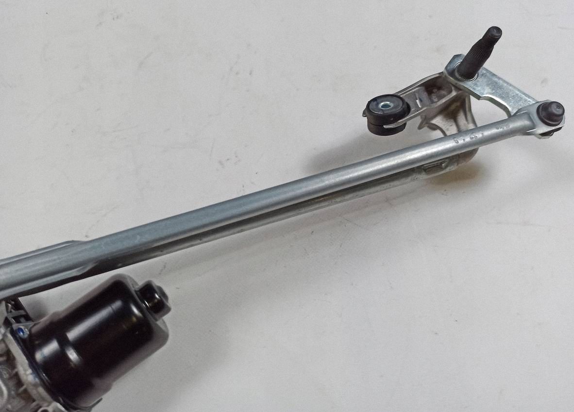 mécanisme moteur lave glaces avant Ford Explorer VI 2020