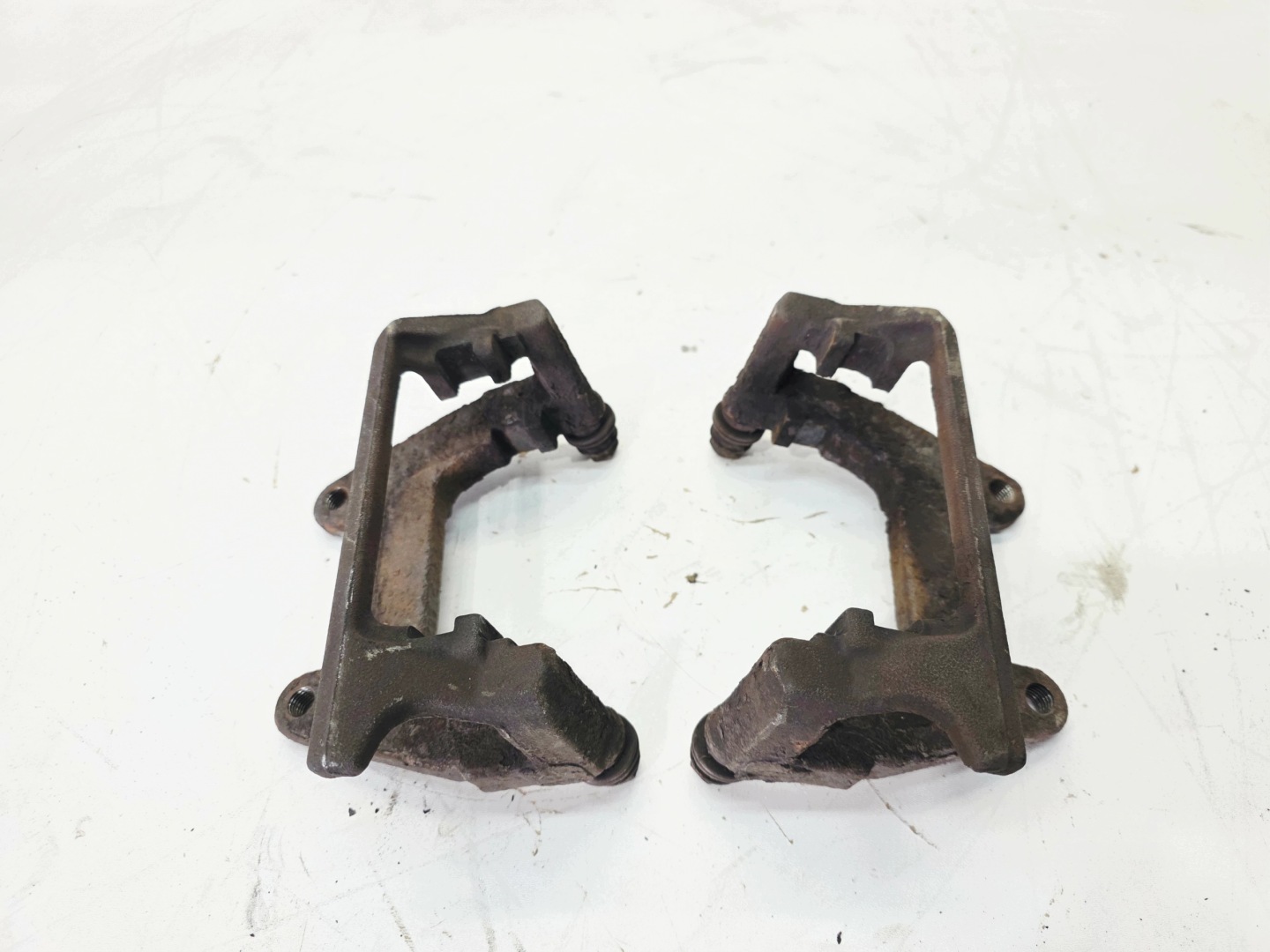 JARZMO JARZMA left and right rear part AUDI A6 C6 below discs 330 MM