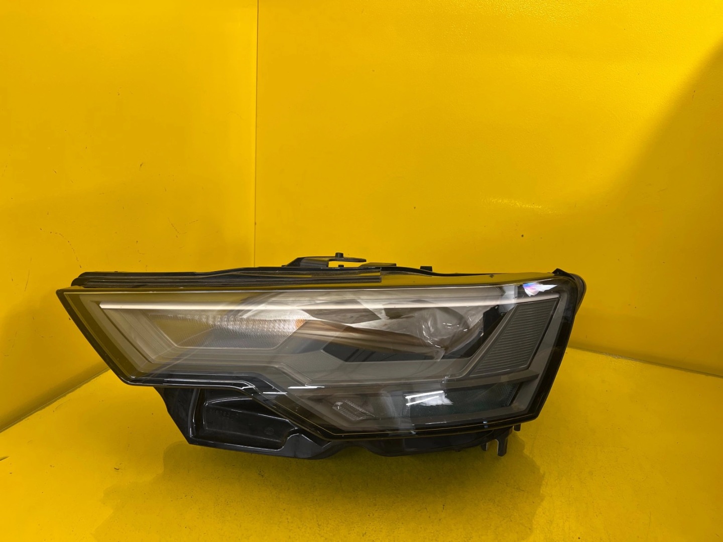 light left AUDI A6 C8 4K 18- FULL LED 4K0941033