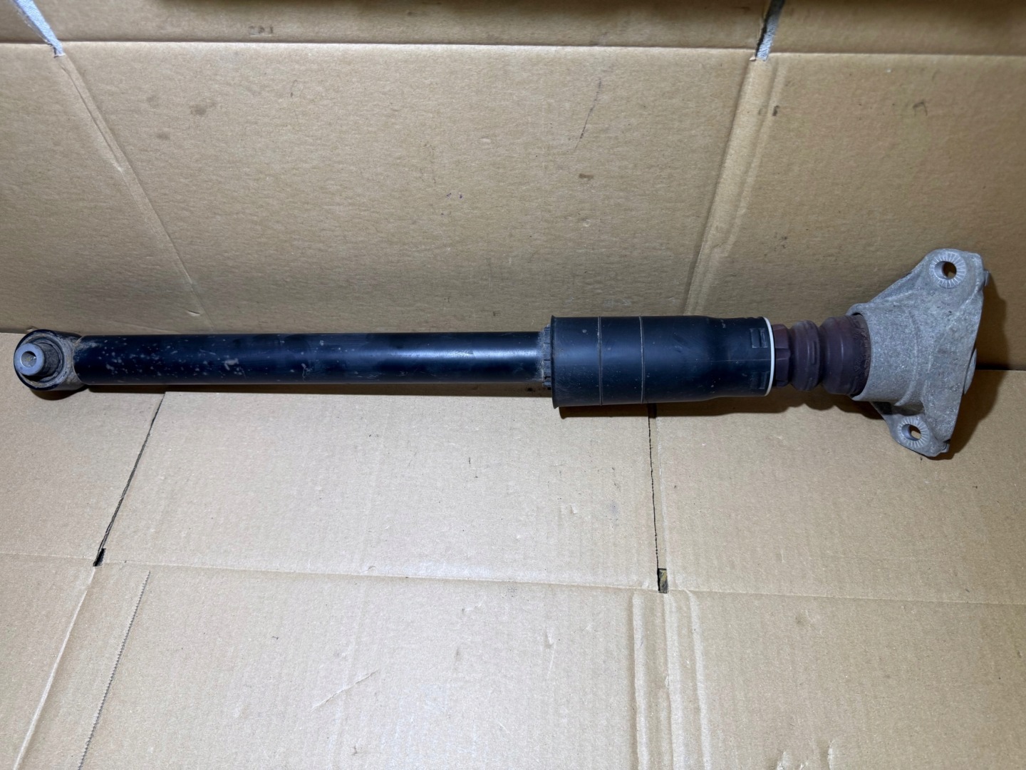 AUDI A6 C8 AVANT shock absorber left right rear part rear 4K0513035AF