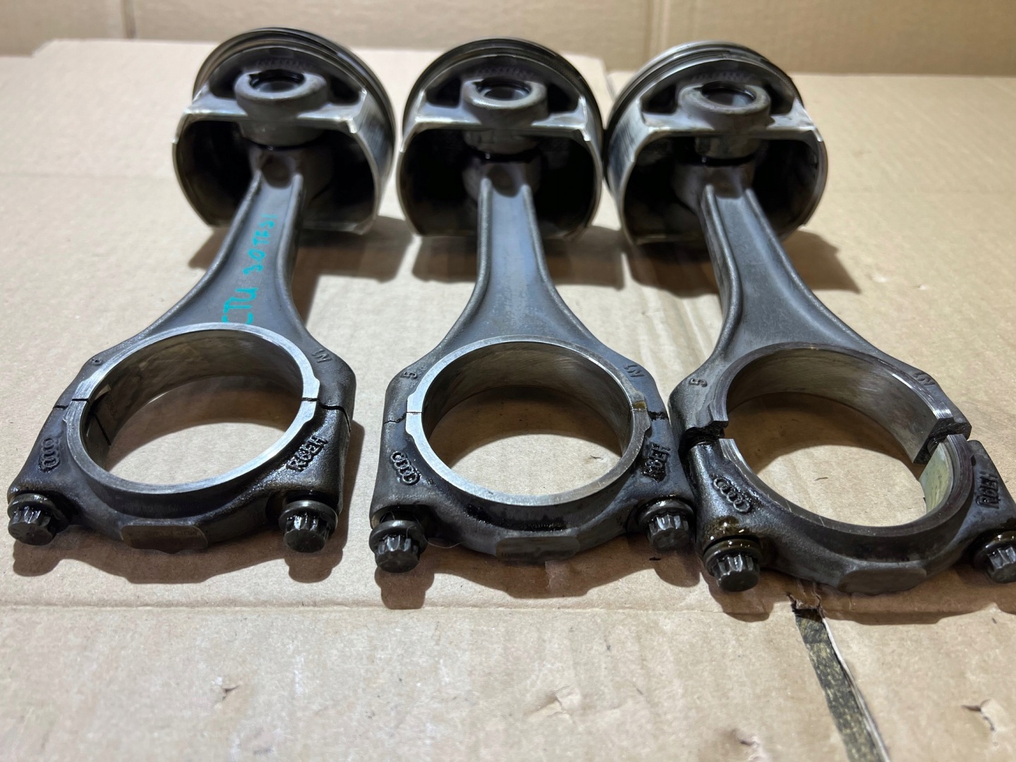 AUDI 3.0 TFSI CTU levý píst KORBOWOD R6EH