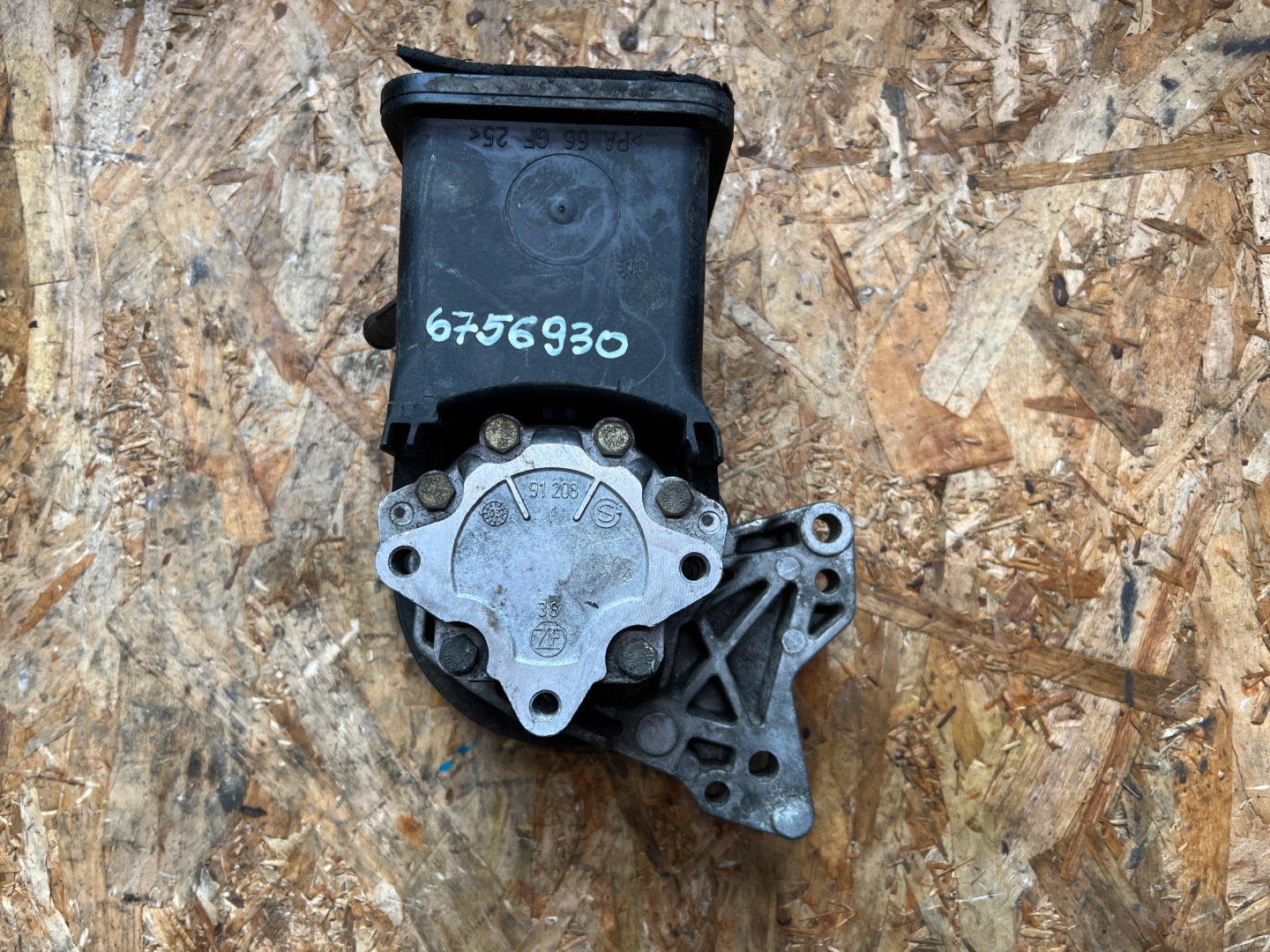 servo pump BMW X5 E53 3.0D M57 127 BAR 6756930