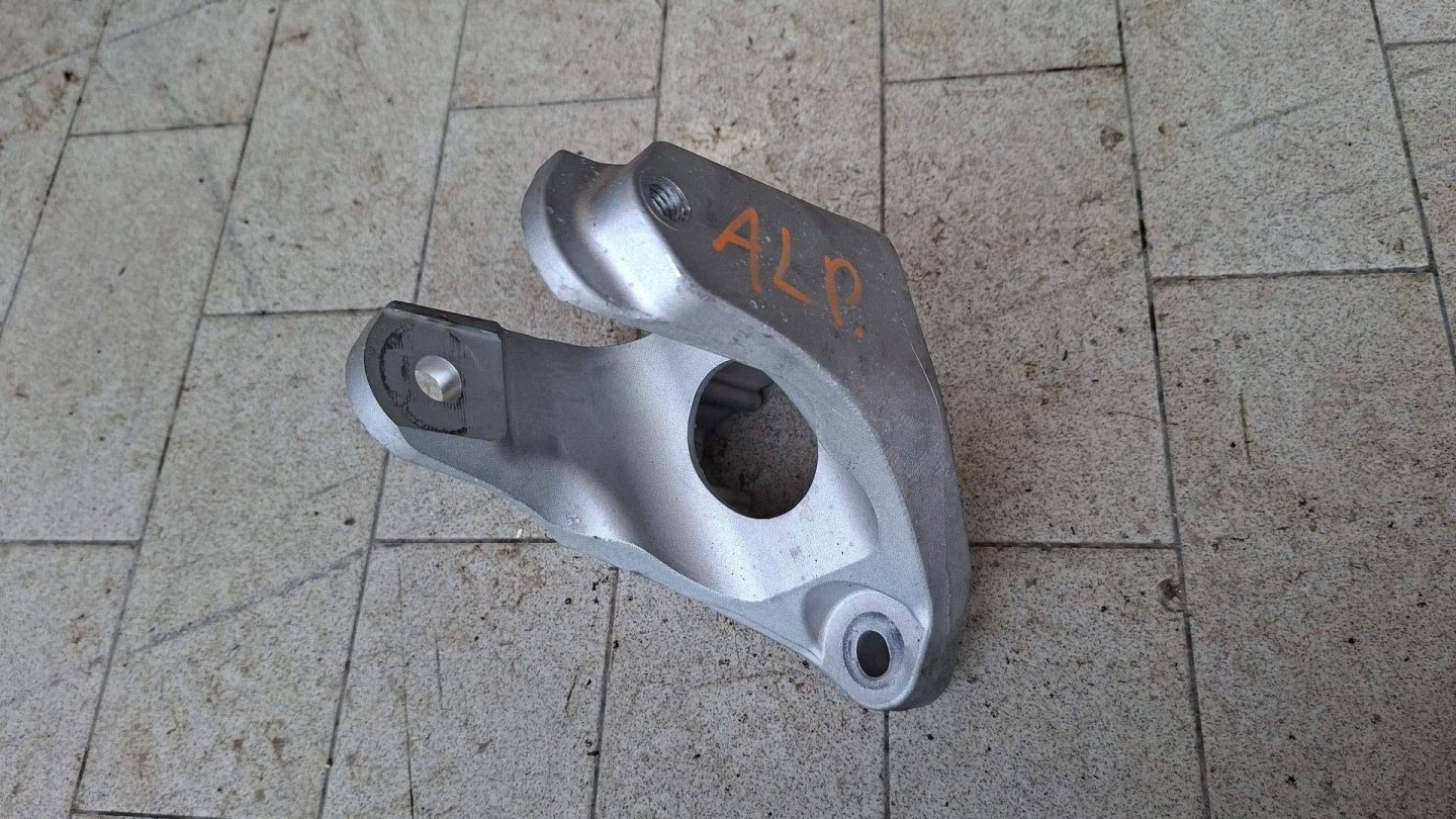 holder engine mount Alpine A390