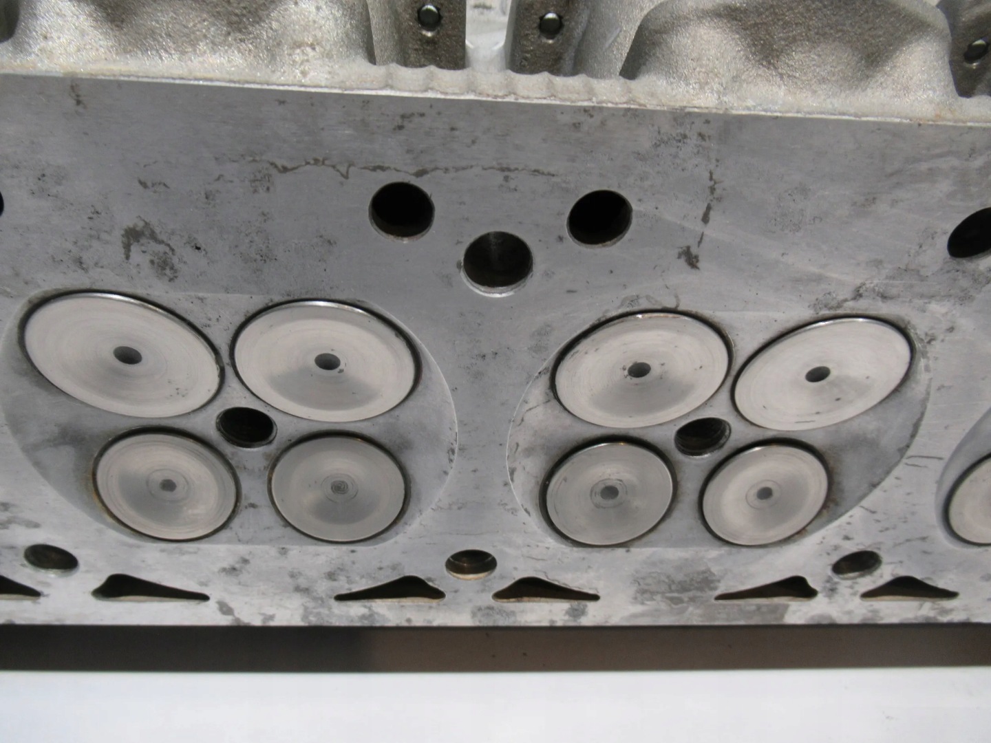 head. of the engine left Ferrari 550 Maranello 485KM