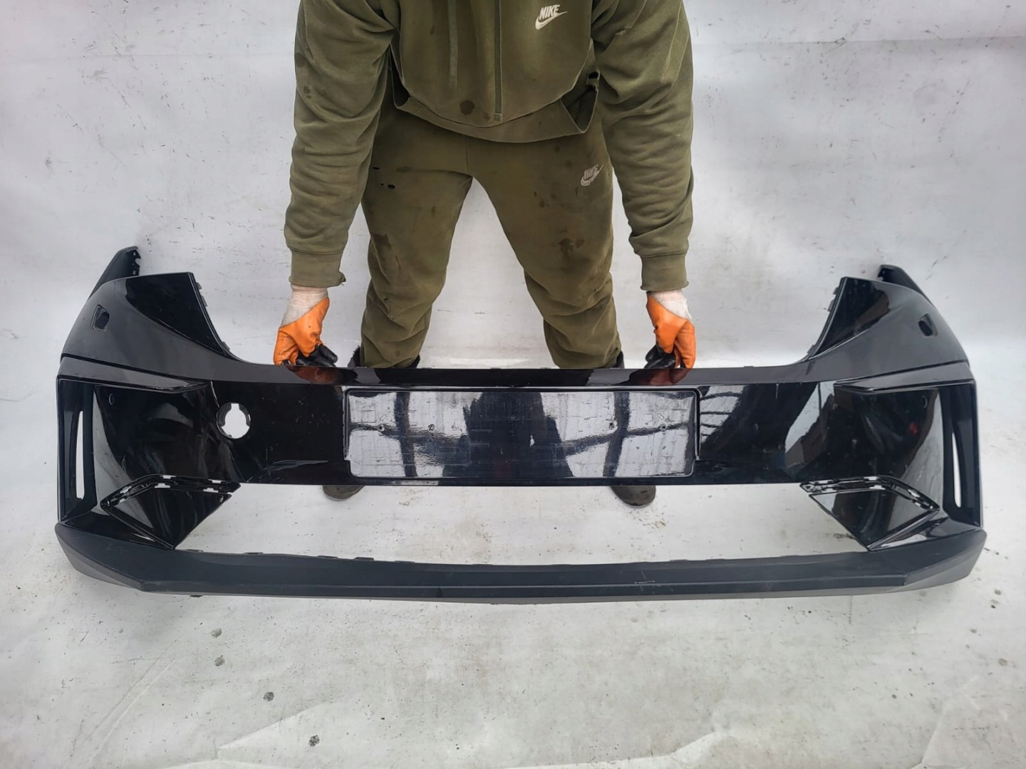 SKODA ENYAQ IV 20- bumper front front SPR PDC