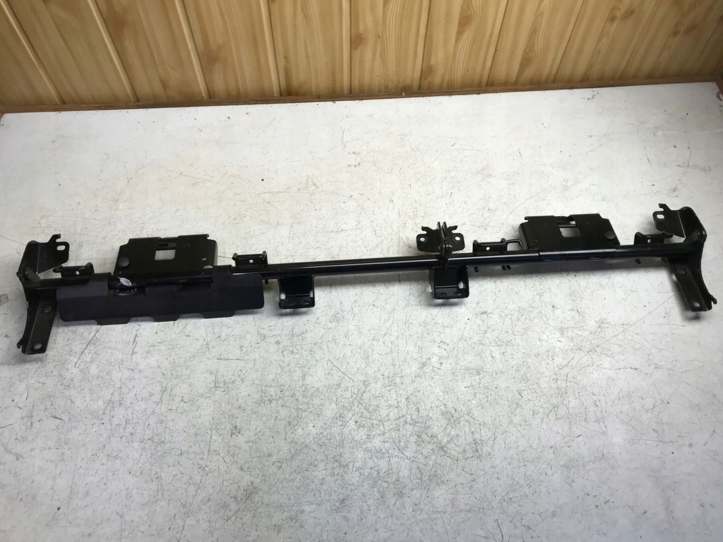 Support Support plaque ISOFIX DAIHATSU SIRION II