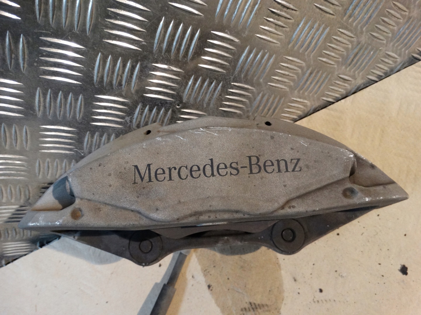 caliper brake left front MERCEDES W205 C300 1