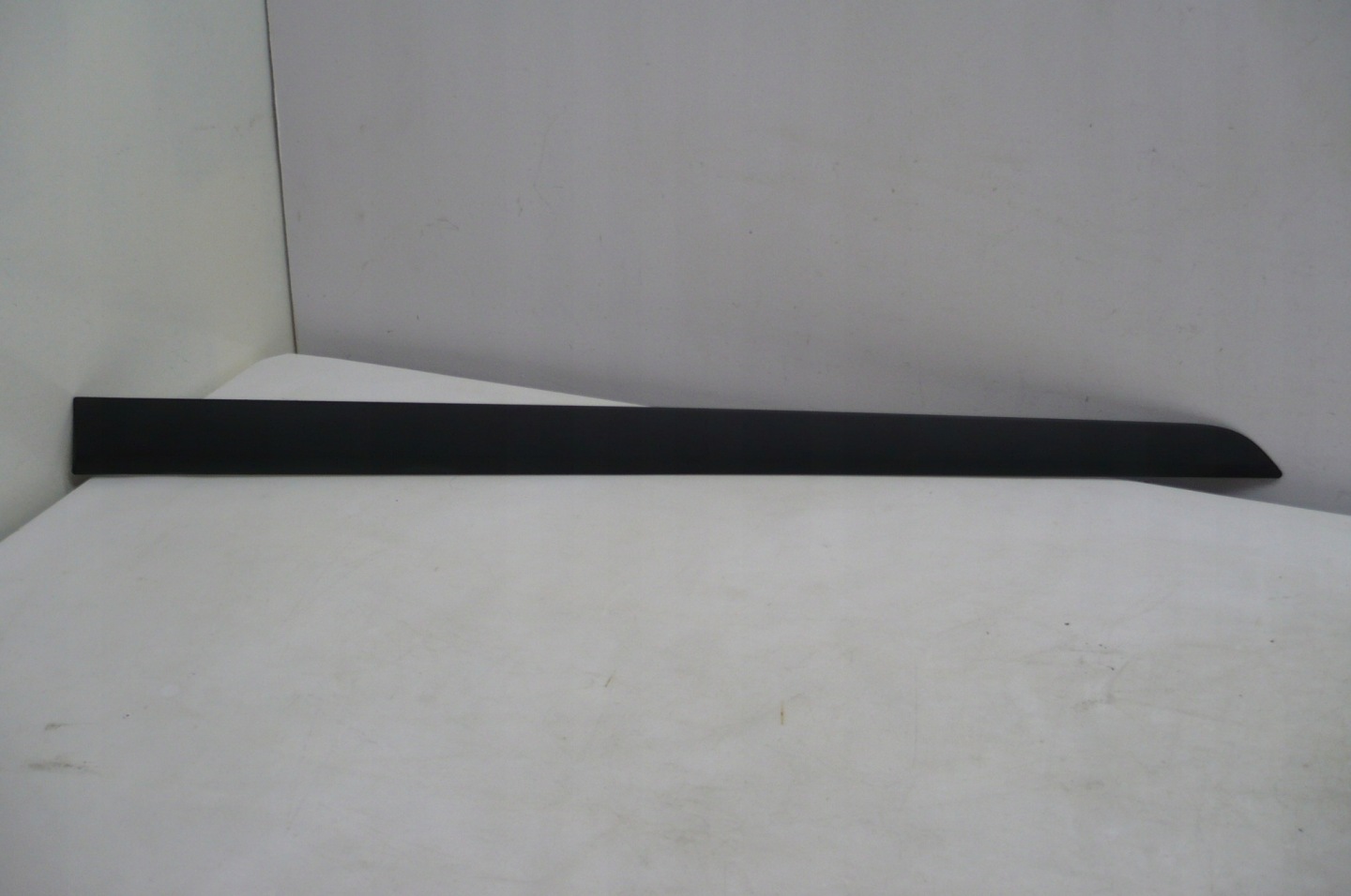OPEL ASTRA H III 3 moulding door right front black