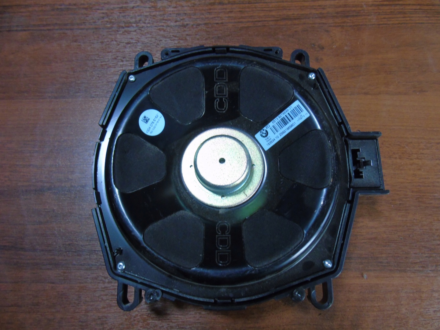 IDEALNY speaker SUBWOOFER BMW X6 E71 1