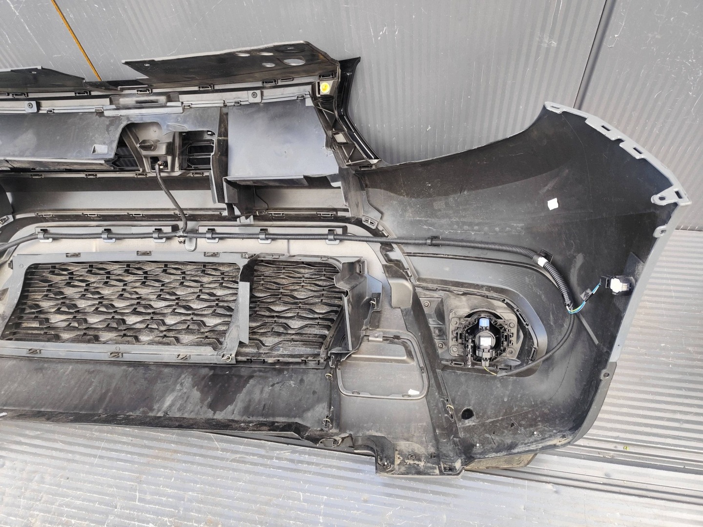 DACIA DUSTER II LIFT front bumper KAMERA 2xPDC complete DEMONTAZ