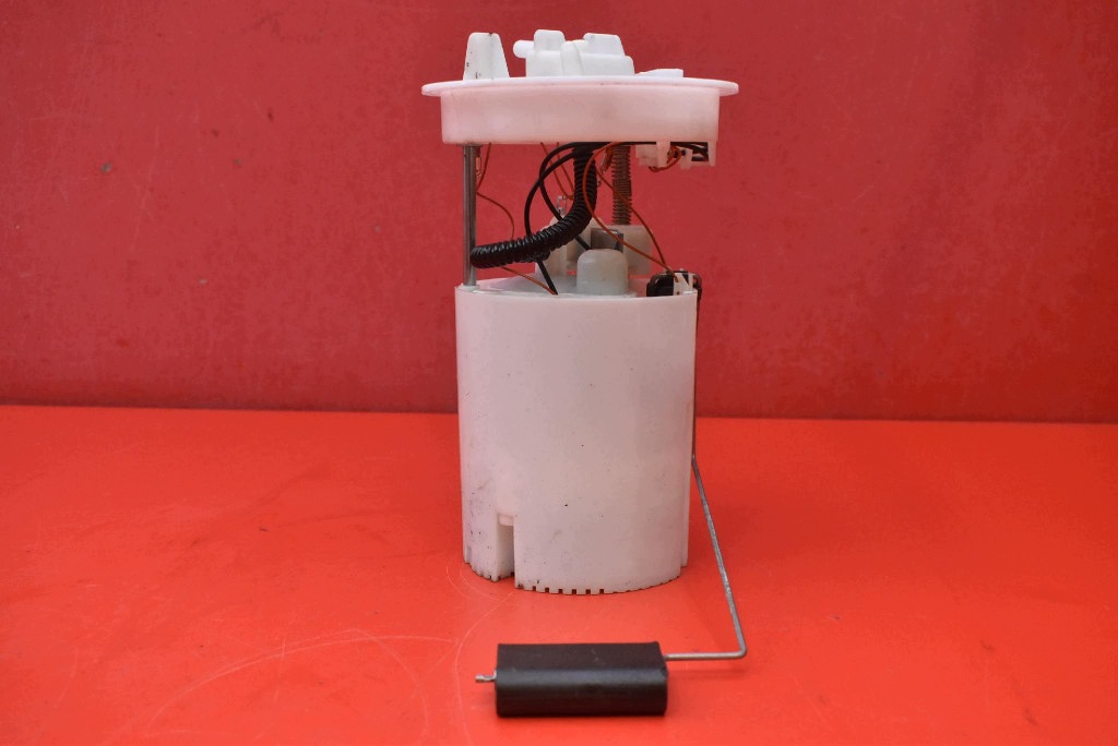 pump feed pump AV61-9H307-AC 0580200057 FORD FOCUS MK3 1.6 16V 105 KM