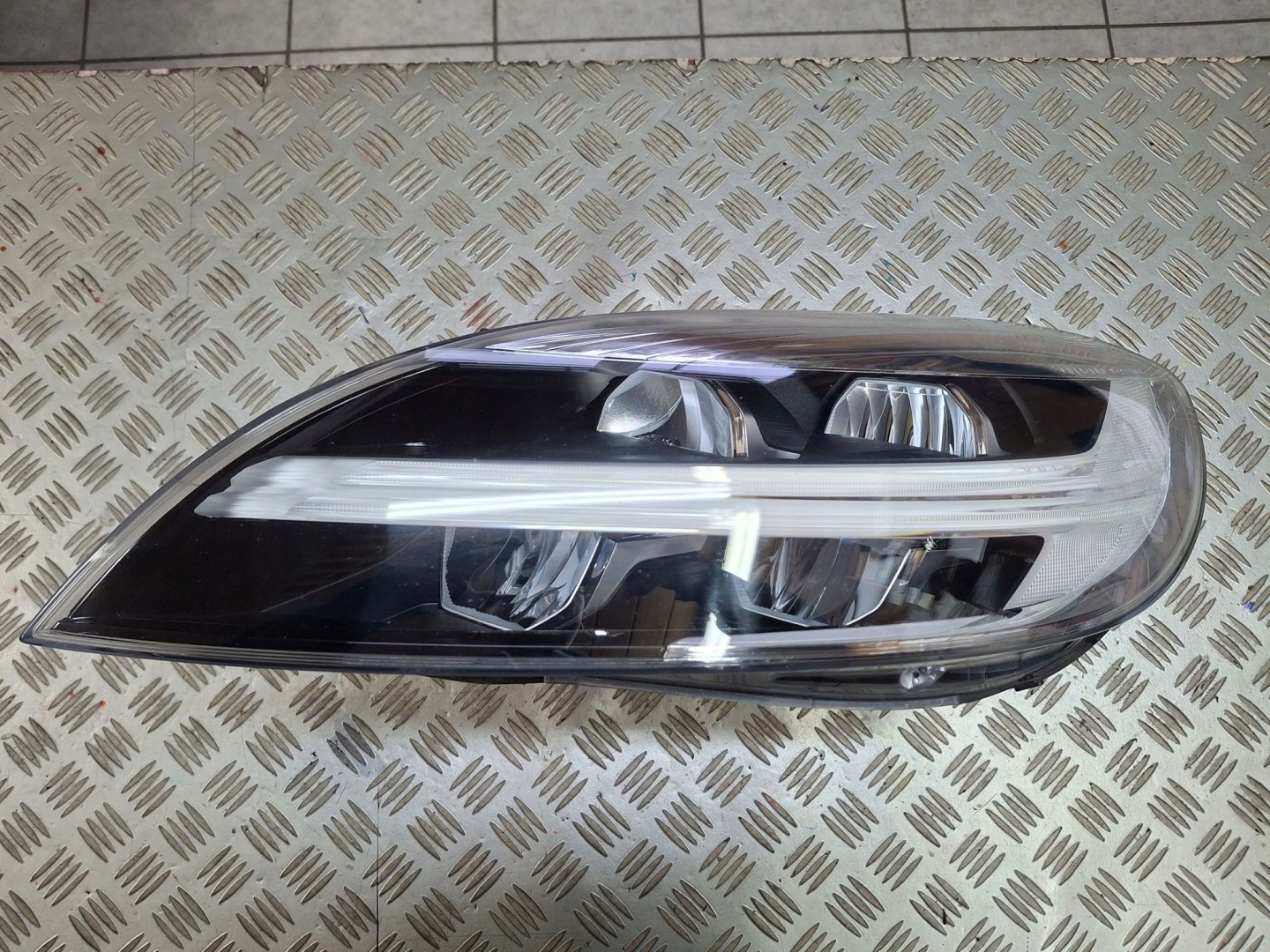 light left front MID FULL LED VOLVO V40 LIFT 2016R->
