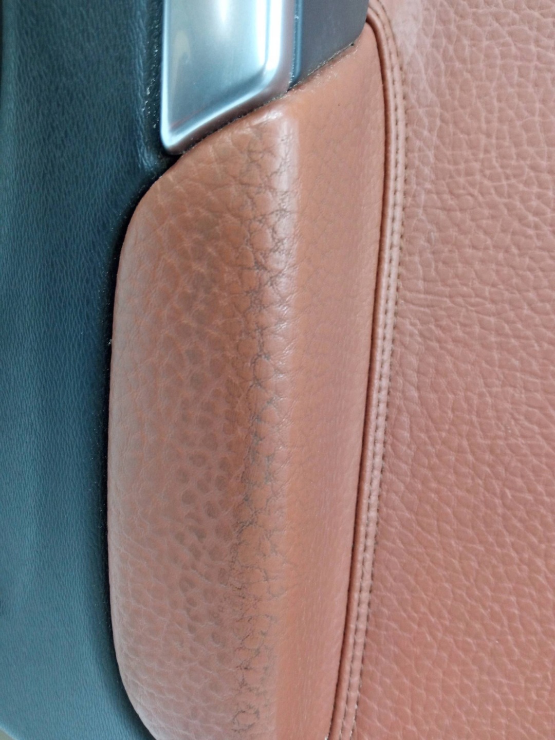 upholstery side right rear part BRAZ leather Volvo V60 and (2010- )