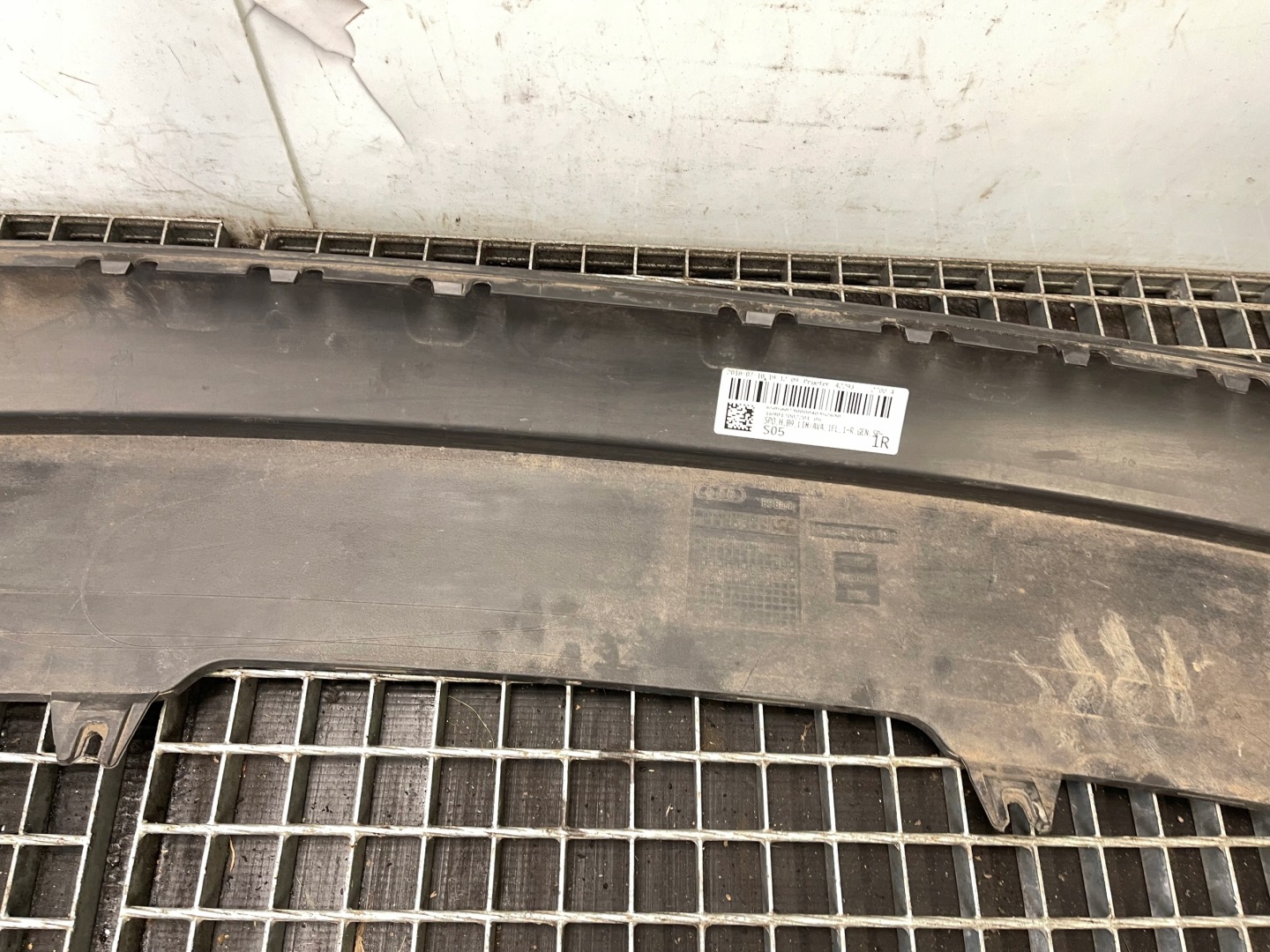 HOKEJ spoiler Paraurti posteriore accessori AUDI A4 B9 8W0807521K