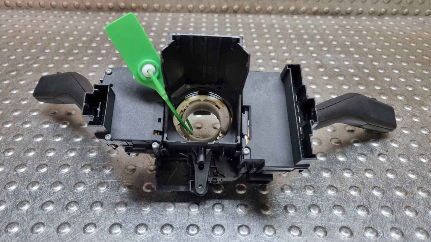 control steering wheel levers and controls ring 6RA953521F 6RA954654 TOLEDO IV RAPID