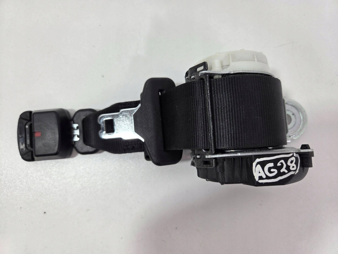 Alfa Romeo Giulia Gurten Sicherheits hinten mitte 34214636C (AG28)