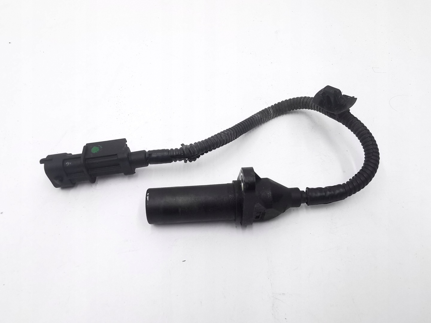 crankshaft position sensor HYUNDAI KIA 39180-2B000