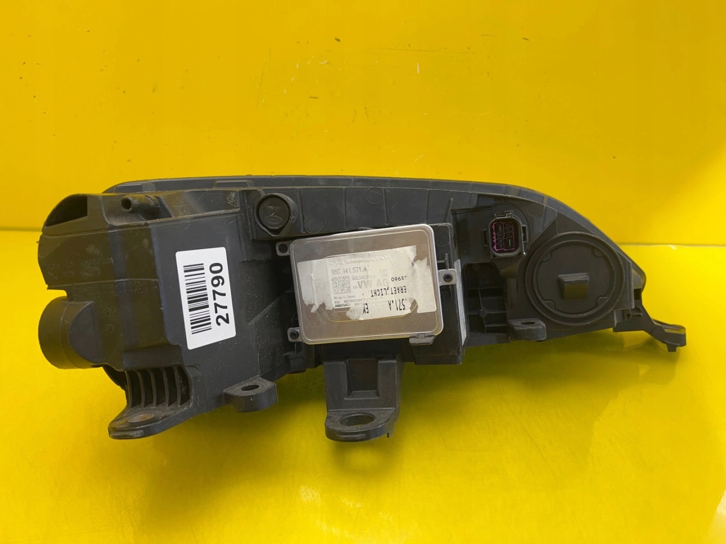 light left front Porsche Macan 95C 2024 95C941009 PDLS+ LED